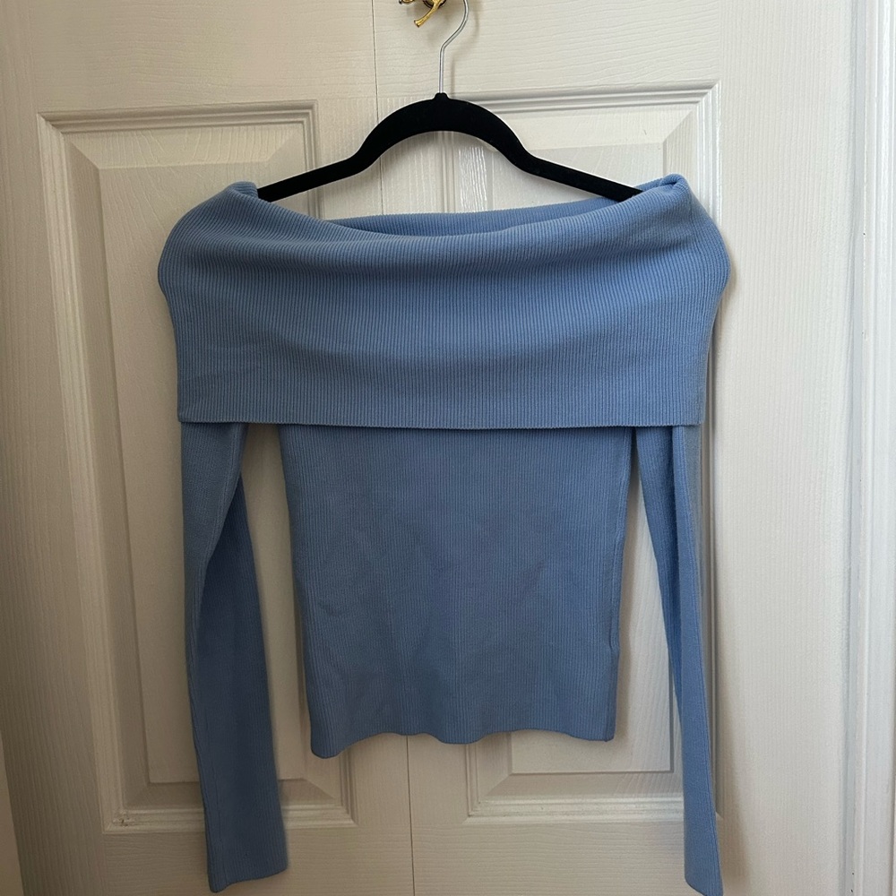 Aritzia Wilfred Nola Off-Shoulder Sweater - Picture 2 of 2